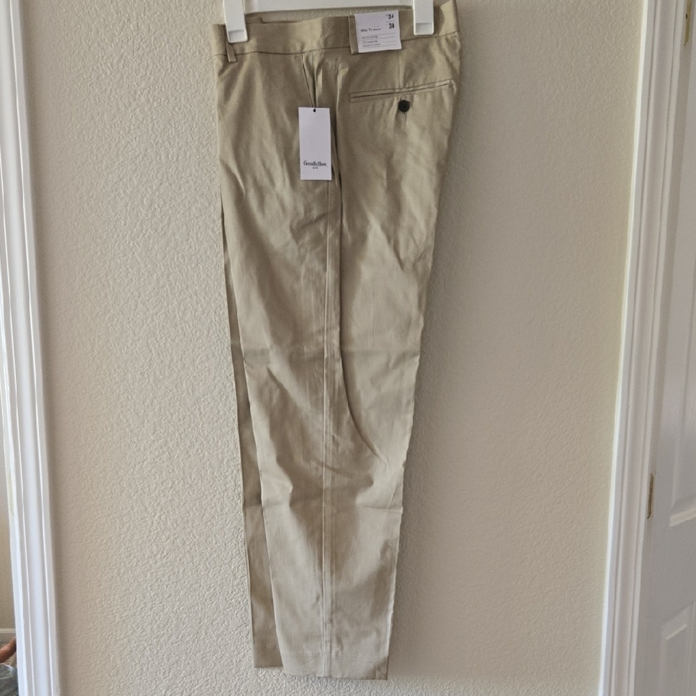 Goodfellow & Co Men's Khaki Chinos